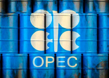 La OPEP+ analiza opciones para introducir más petróleo en el mercado