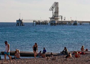 Los EAU dicen que la cancelación de un acuerdo petrolero no dañará los lazos con Israel