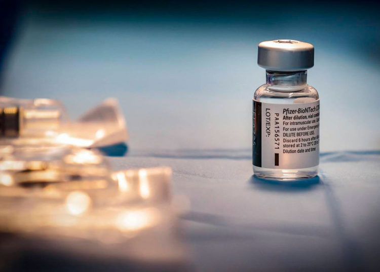 Israel registra pocos casos de miocarditis tras las vacunas de refuerzo de Pfizer