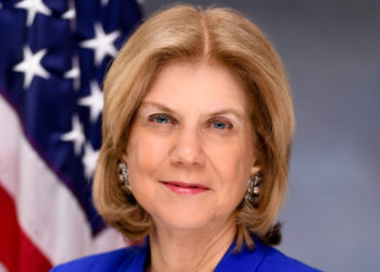 Senadora del Estado de Nueva York celebra un panel sobre el antisemitismo