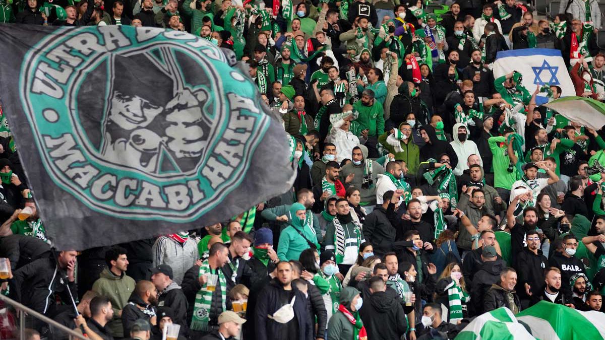 Club de fútbol alemán prohíbe a fanático tras abuso antisemita contra israelíes
