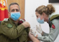 EE.UU. analiza datos de la vacunación contra el COVID de soldados de las FDI