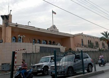 Kuwait expulsa al enviado libanés por sus críticas a la guerra de Yemen