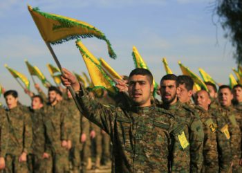 Alarde de Hezbolá de 100.000 combatientes "no está dirigido a Israel"