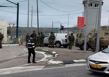 Árabes asaltan a una mujer que conducía en Samaria