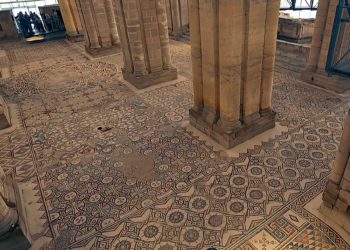 Uno de los mayores mosaicos del mundo en el castillo del desierto de Jericó