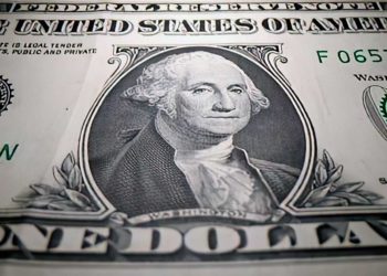 El dólar atrae flujos de refugio y se dispara frente al yen