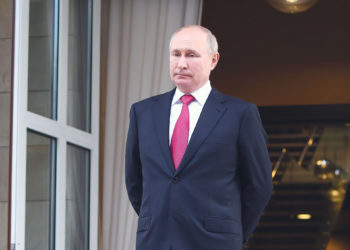 Bennett rechaza las llamadas de Putin durante el Shabat