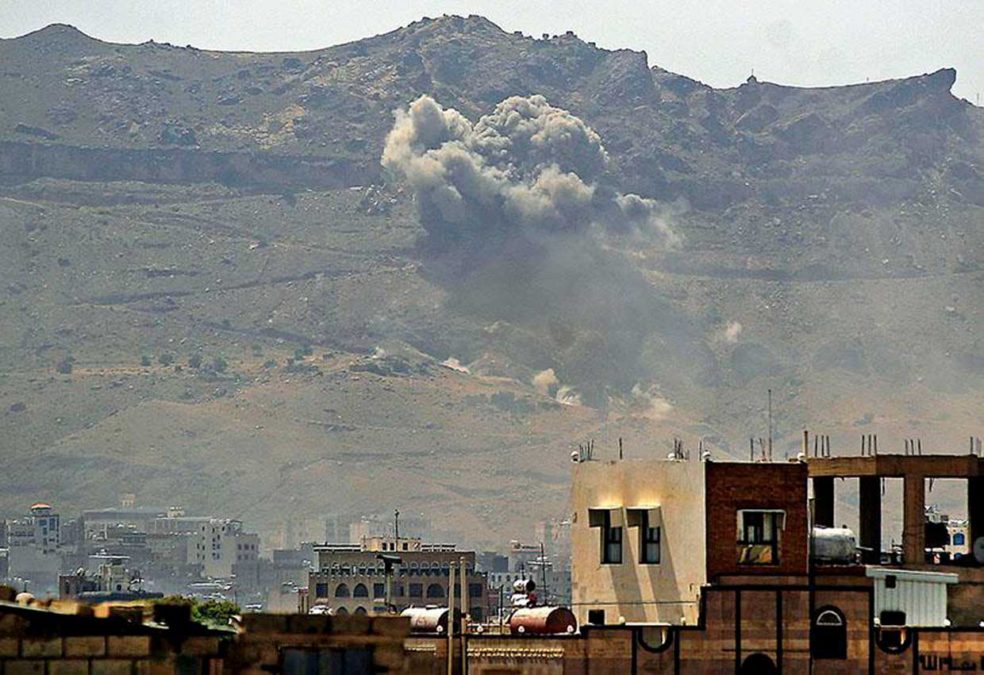 Coalición árabe ataca un escondite del CGRI de Irán y Hezbolá en Yemen