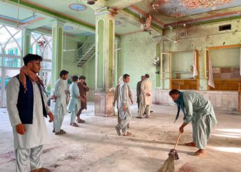 Atentando en mezquita de Afganistán deja al menos 3 muertos y 15 heridos