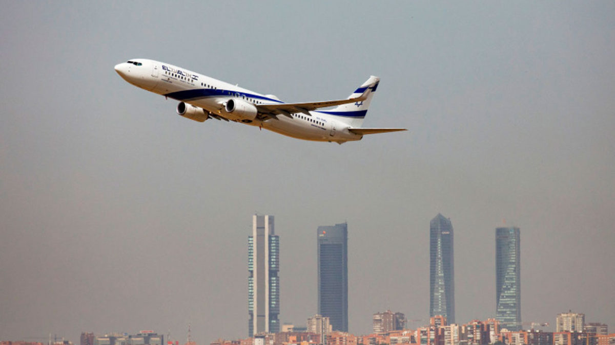 Israel pone a más países bajo advertencia de viaje por riesgo de COVID