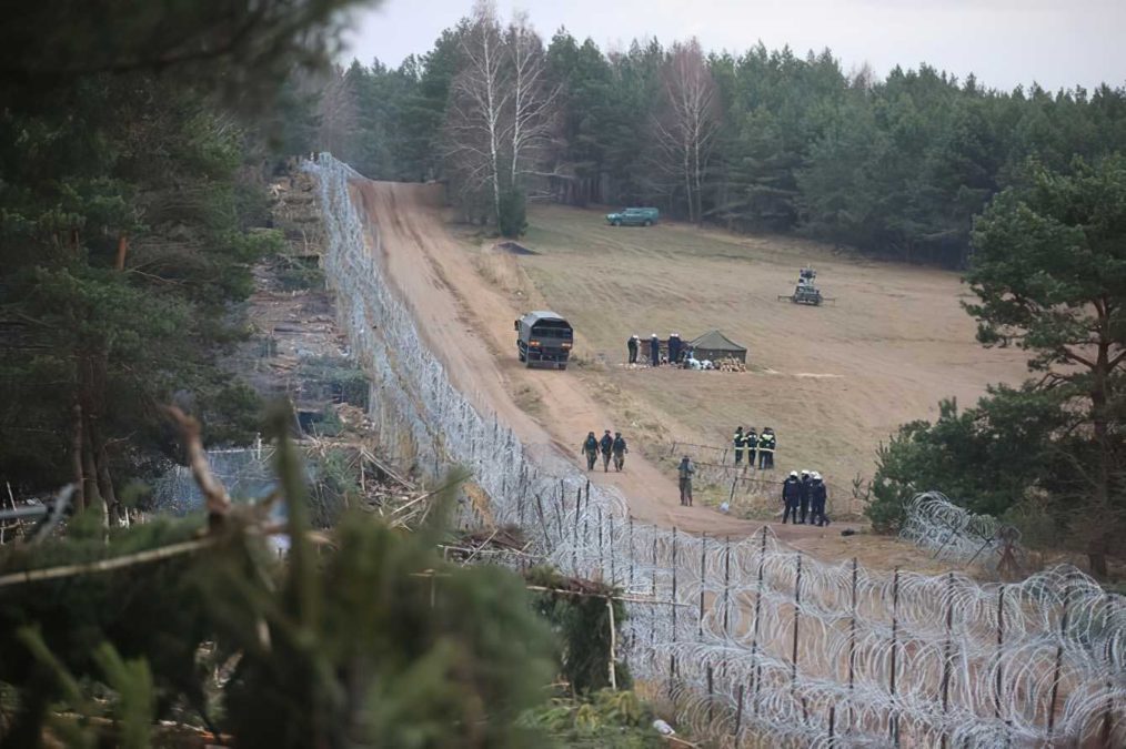 Bebé sirio de 1 año hallado muerto en un bosque polaco cerca de Bielorrusia