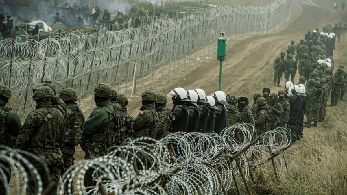Polonia: Un grupo de 50 inmigrantes atravesó la frontera de Bielorrusia