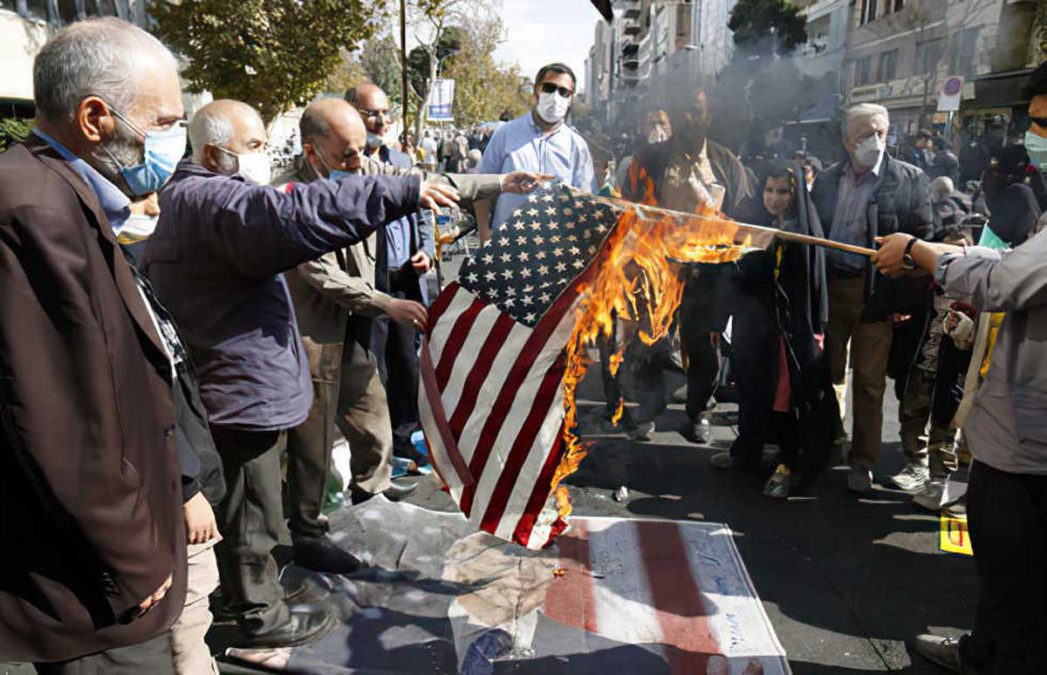 Irán conmemora el aniversario de la toma de la Embajada de Estados Unidos en 1979