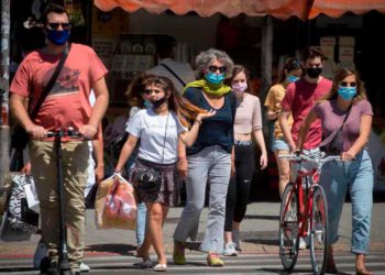 Israel tiene 34 casos sospechosos de la variante Ómicron del COVID