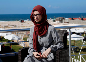 Hamás frustra los planes de una joven gazatí que buscaban estudiar en el extranjero