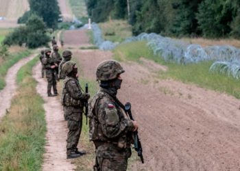 Polonia amenaza con cerrar completamente la frontera con Bielorrusia