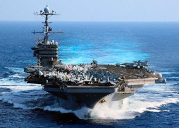 ¿Por qué China practica el “asesinato” de portaaviones estadounidenses en el desierto?