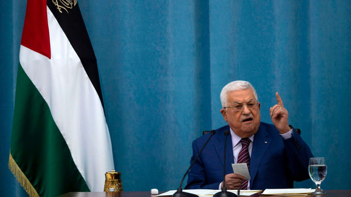 Abbas se reúne con el emir de Qatar en medio de tensiones de Hamas y la crisis financiera