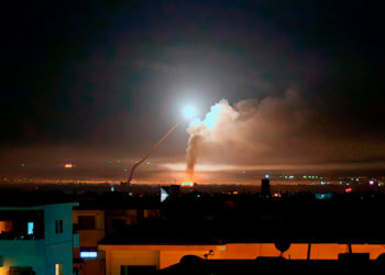 Presunto ataque aéreo israelí en Siria golpeó un depósito iraní de armas