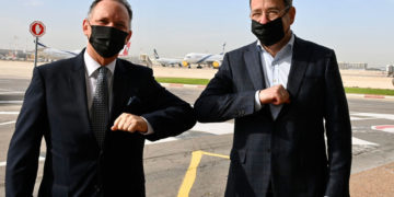 El embajador estadounidense Thomas Nides llega a Israel