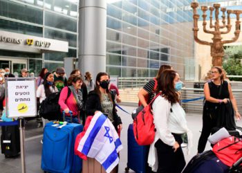 Cómo pueden entrar en Israel los turistas vacunados: La guía completa
