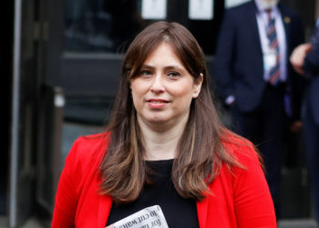 Embajadora israelí en el Reino Unido: No me dejará intimidar por los manifestantes pro palestinos
