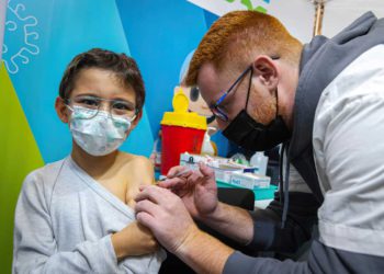 Unión Europea aprueba la vacuna de Pfizer contra el COVID para niños de 5 a 11 años