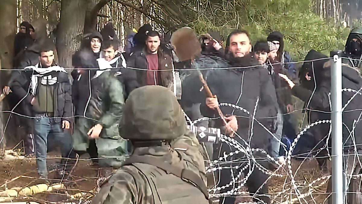 Alemania ruega a la UE que ayude a defender el territorio europeo tras el envío de migrantes de Bielorrusia a Polonia