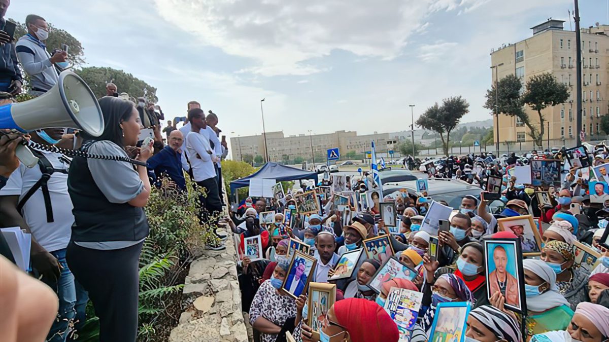 Miles de etíopes se manifiestan en Jerusalén exigiendo una “Operación Salomón”