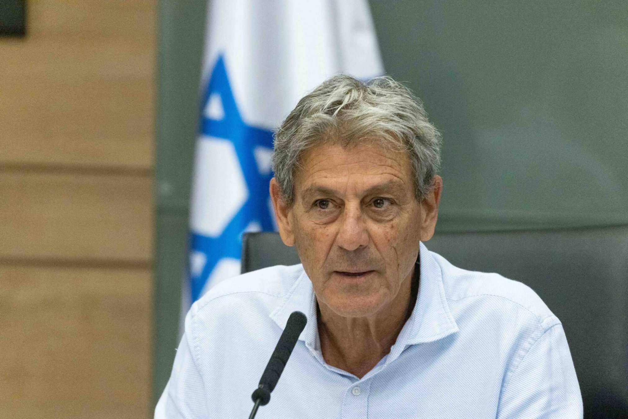 Ram Ben-Barak dirige una reunión del Comité de Defensa y Asuntos Exteriores en la Knesset en Jerusalén, el 5 de julio de 2021 (Yonatan Sindel/Flash90)