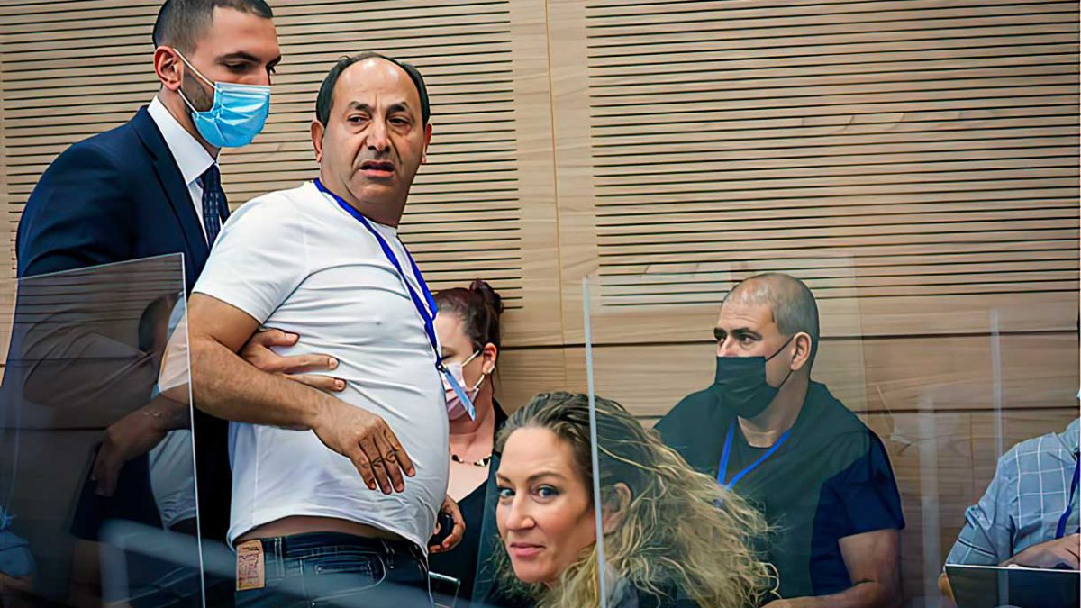 El magnate de los supermercados Rami Levy es expulsado de la audiencia de la Knesset