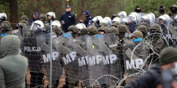 La OTAN está dispuesta a intervenir si Bielorrusia envía más migrantes a la frontera polaca