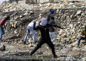 Árabes atacan con piedras y palos a estudiantes de Yeshiva