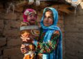 Padres afganos hambrientos recurren a vender a sus hijos