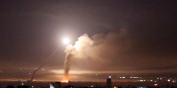 Supuesto ataque aéreo israelí contra el puerto de Latakia en Siria