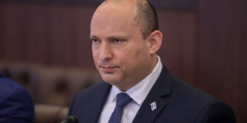 El Likud insta a Benentt a renunciar o fijar fecha de nuevas elecciones