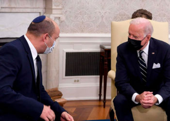 En llamada telefónica: Bennett y Biden hablan del programa nuclear de Irán