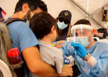 Dos niños israelíes no vacunados en estado grave por coronavirus