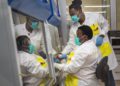 La respuesta de Israel a Ómicron huele a pánico: la cuarta vacuna debería esperar