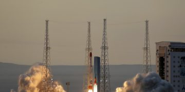 Francia condena el lanzamiento de un cohete iraní en medio de las negociaciones nucleares