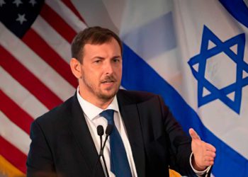 El cónsul general de Israel en Nueva York y otros 12 ayudantes dan positivo por COVID