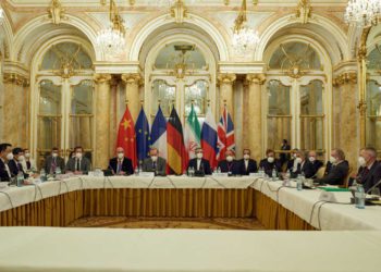 Irán insinúa conversaciones nucleares largas y prolongadas