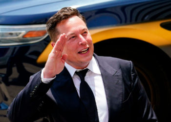Elon Musk vendió otros mil millones de dólares en acciones de Tesla
