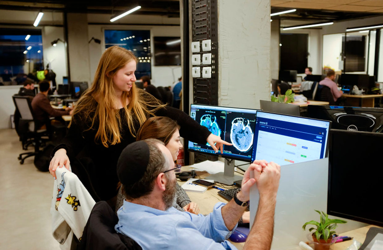 Empresa sanitaria israelí lanza su primer sistema operativo de inteligencia artificial