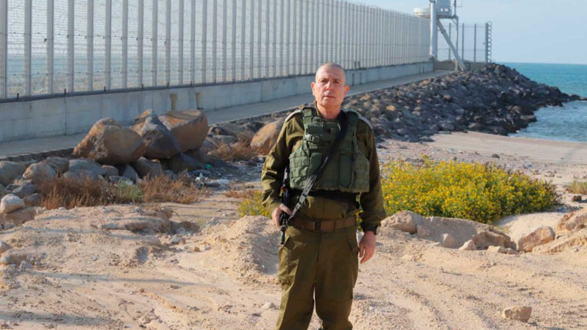 Israel completa la barrera mejorada en la frontera con Gaza