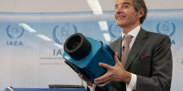 Irán inspecciona las nuevas cámaras del OIEA en la instalación nuclear de Karaj