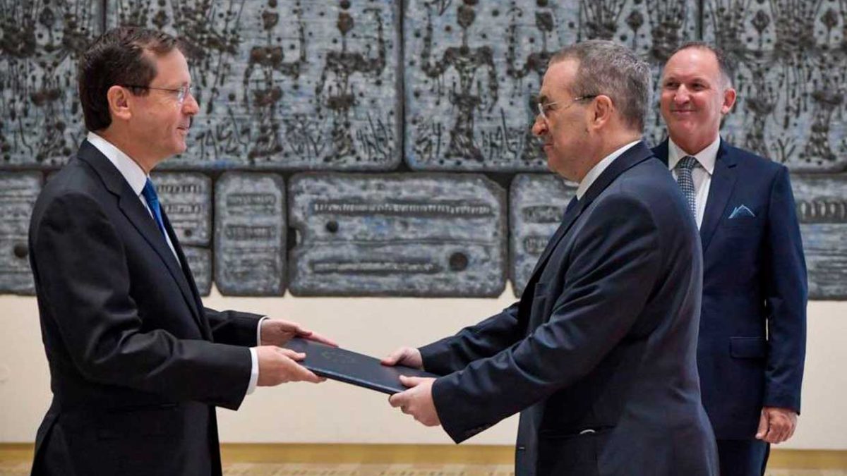 El presidente Herzog da la bienvenida a 4 nuevos embajadores en Jerusalén