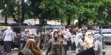 Indonesia levanta la alerta de tsunami tras un poderoso sismo de 7,3 grados