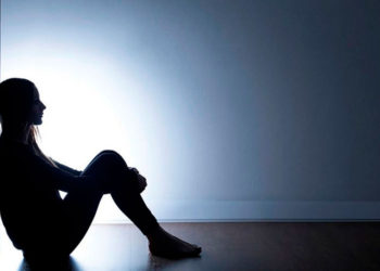 Ministerio de Sanidad elabora un plan para adolescentes con problemas mentales